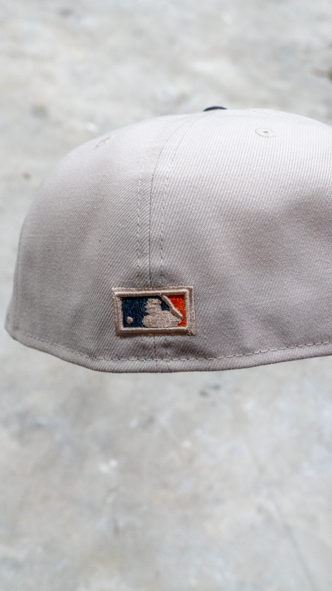 Stone / navy Astros plain Jane